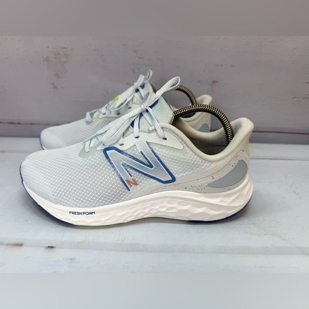 New Balance Fresh Foam Arishi V4 Women’s 10.5D Blue White Running Shoes WARISCI4